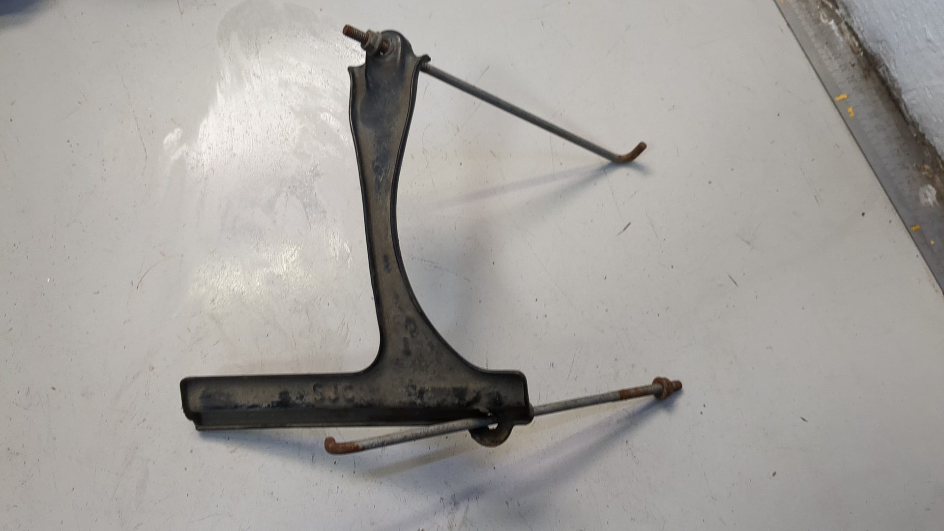 Кронштейн (сопут. товар)