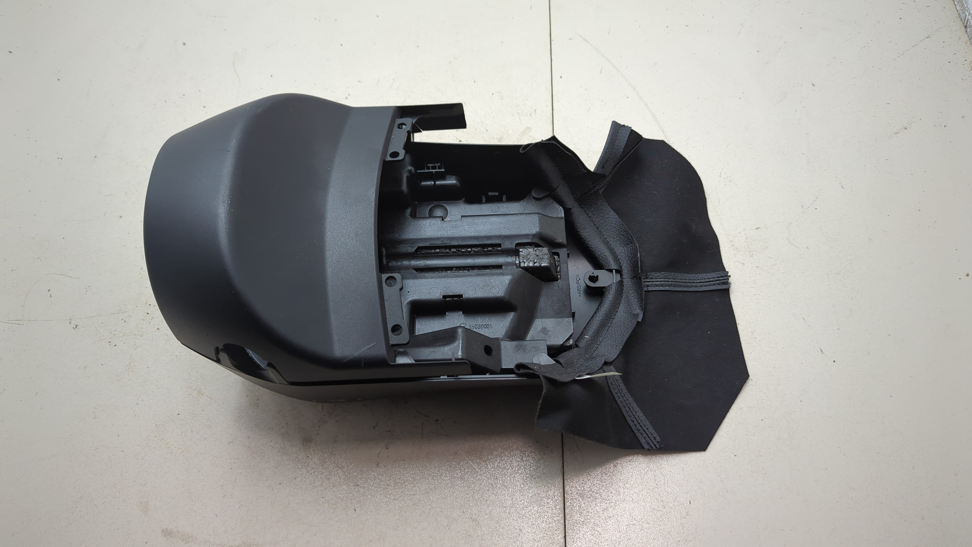 Кожух рулевой колонки