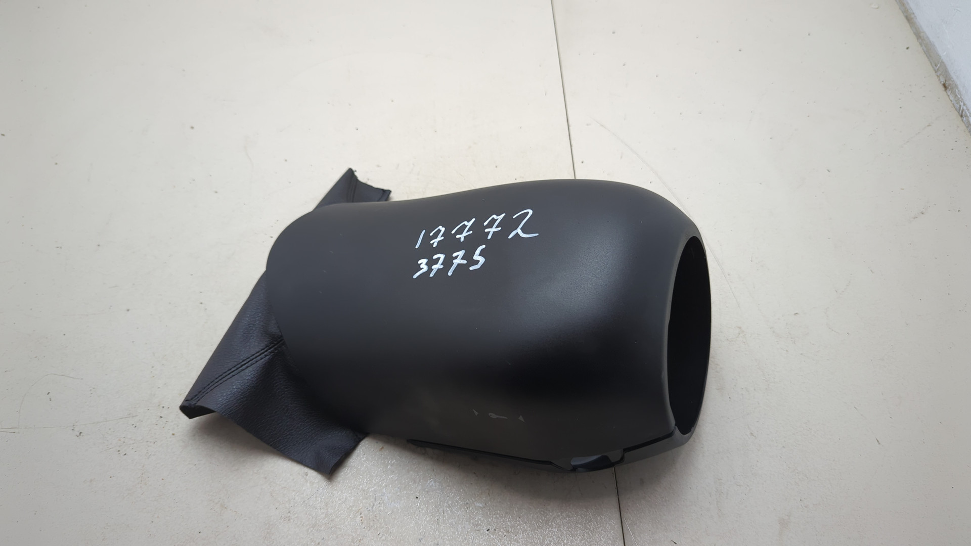 Кожух рулевой колонки