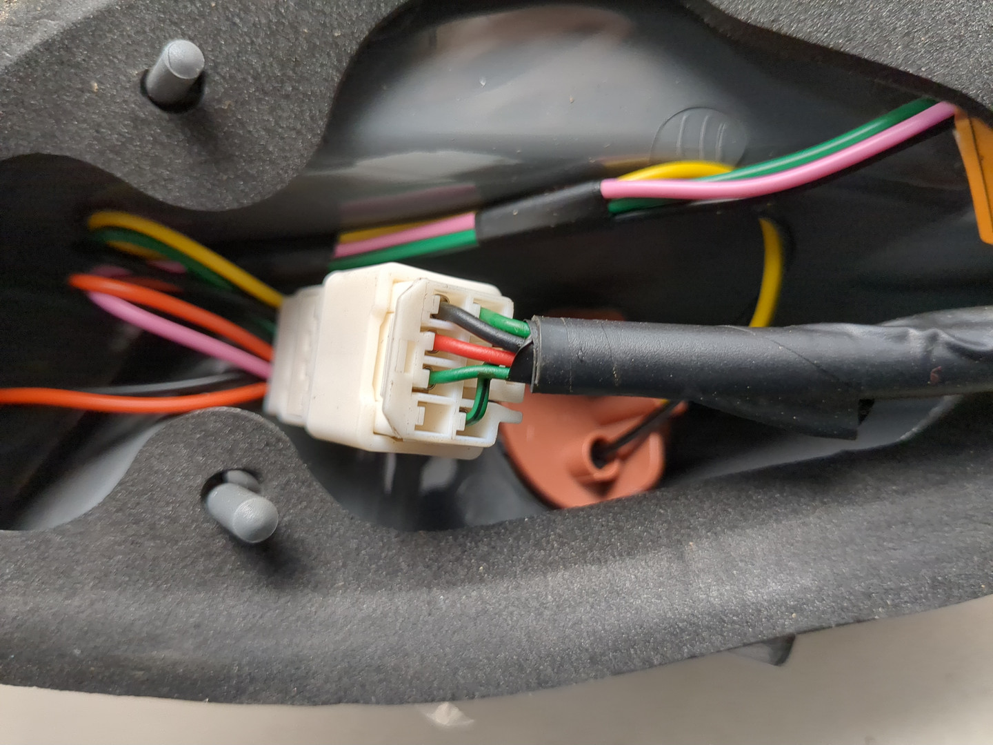 Фонарь задний левый