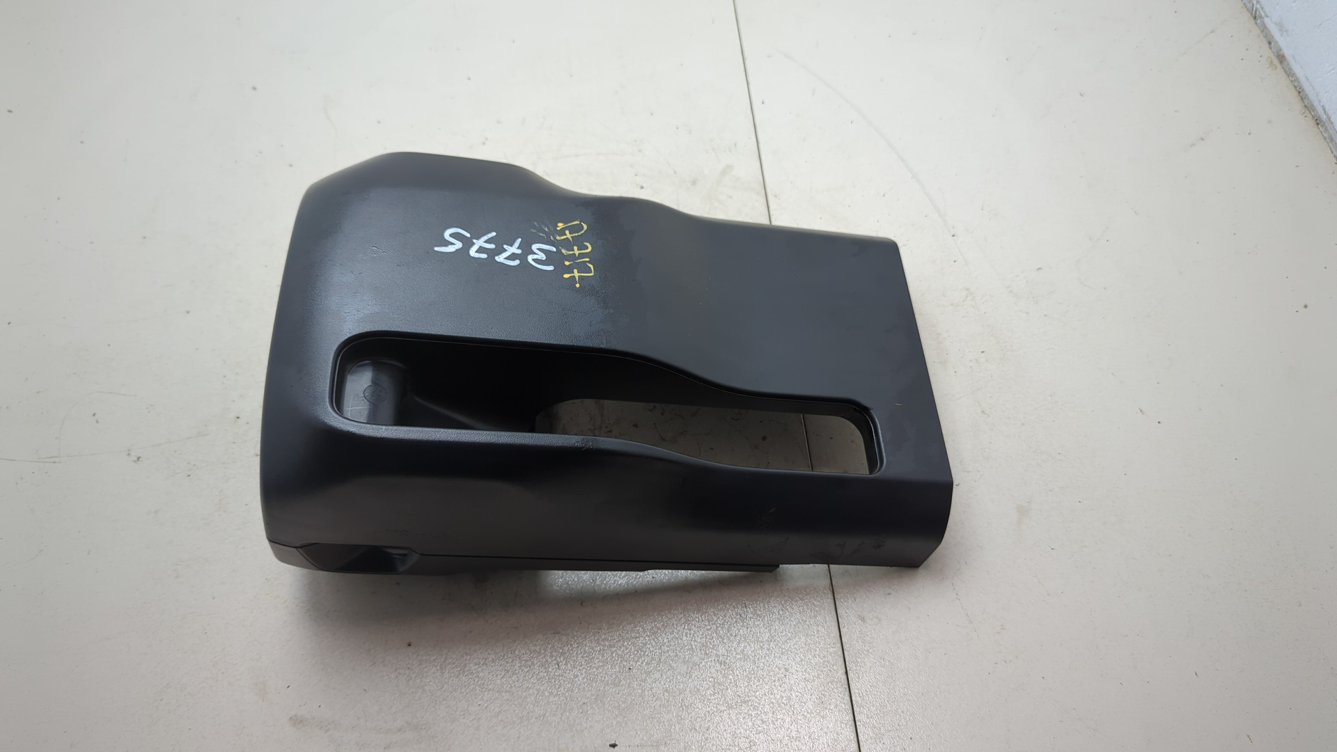 Кожух рулевой колонки