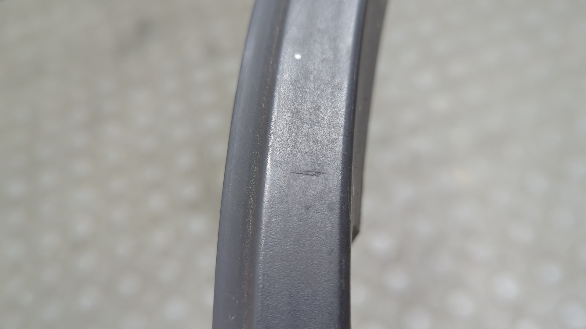 Накладка заднего крыла левого