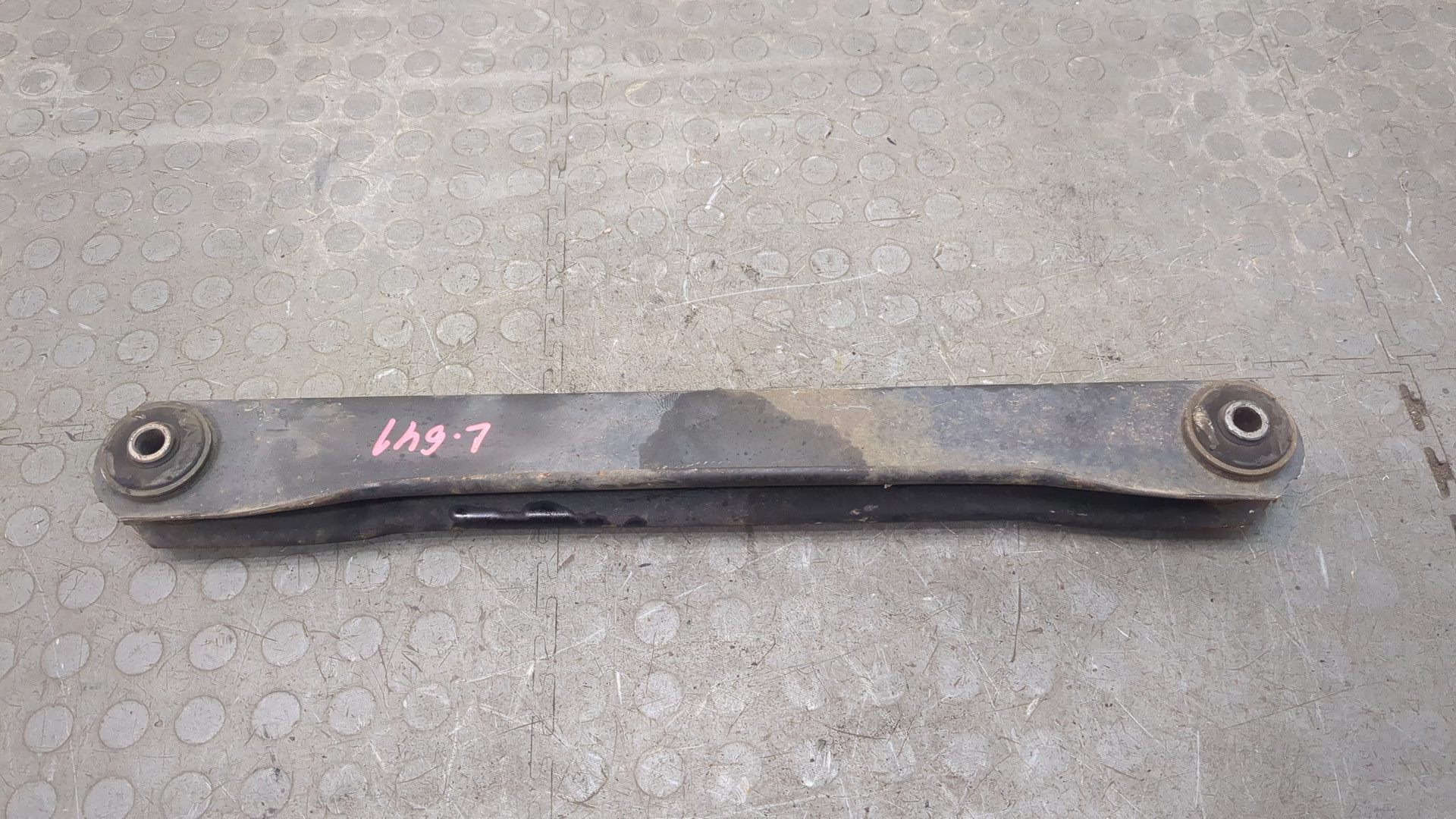 Рычаг задний