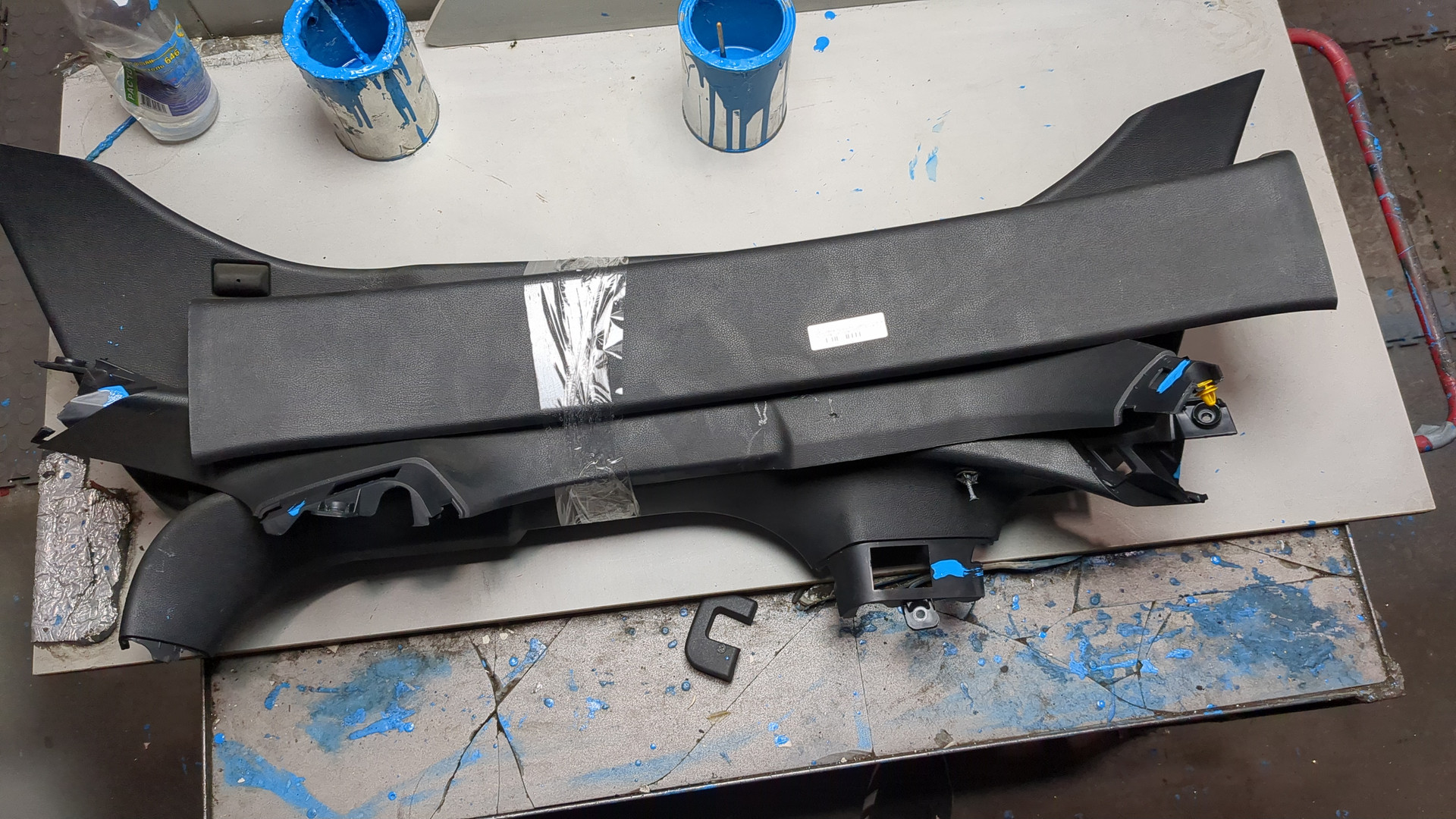 Обшивка двери багажника