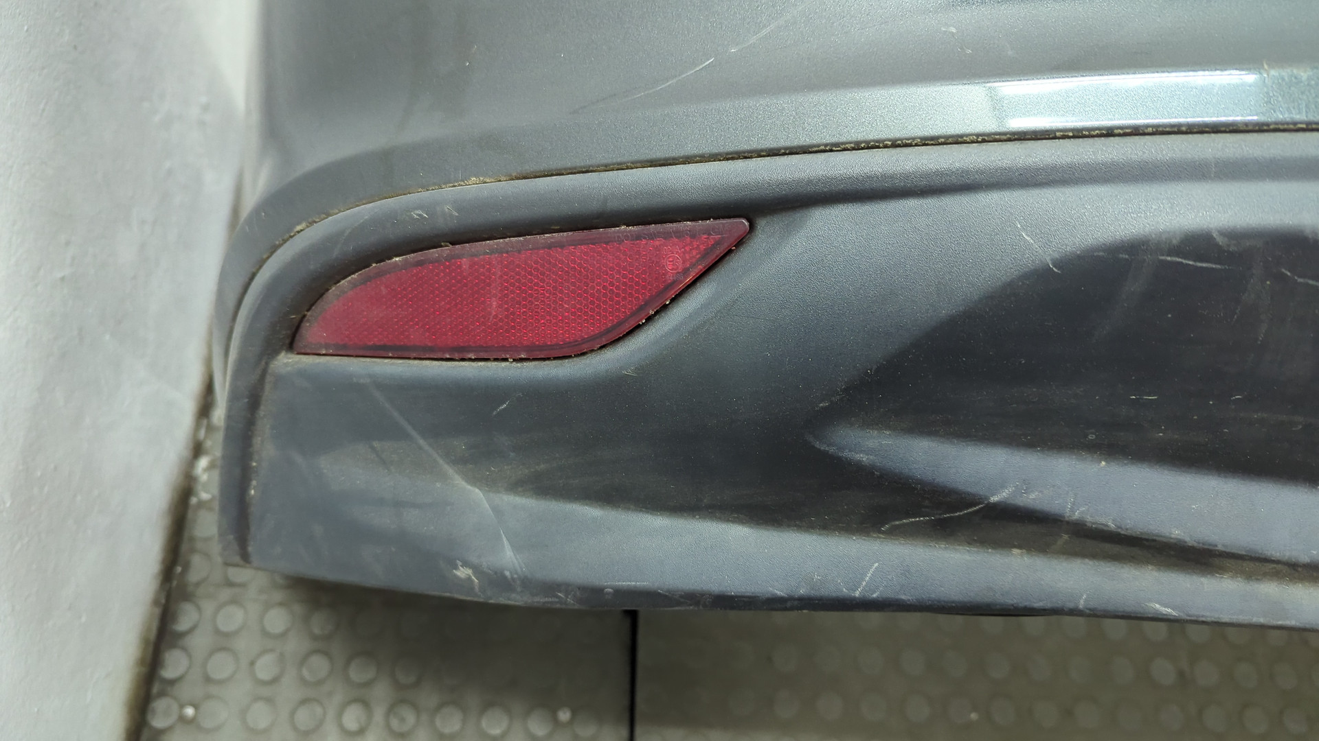 Бампер задний