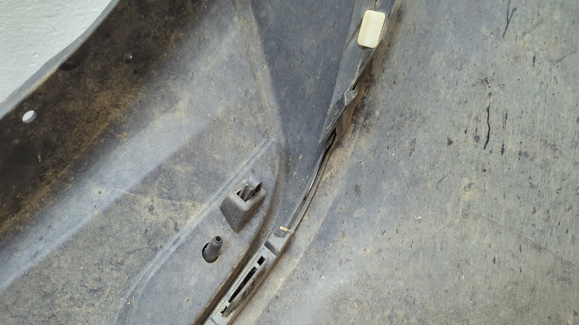 Бампер задний