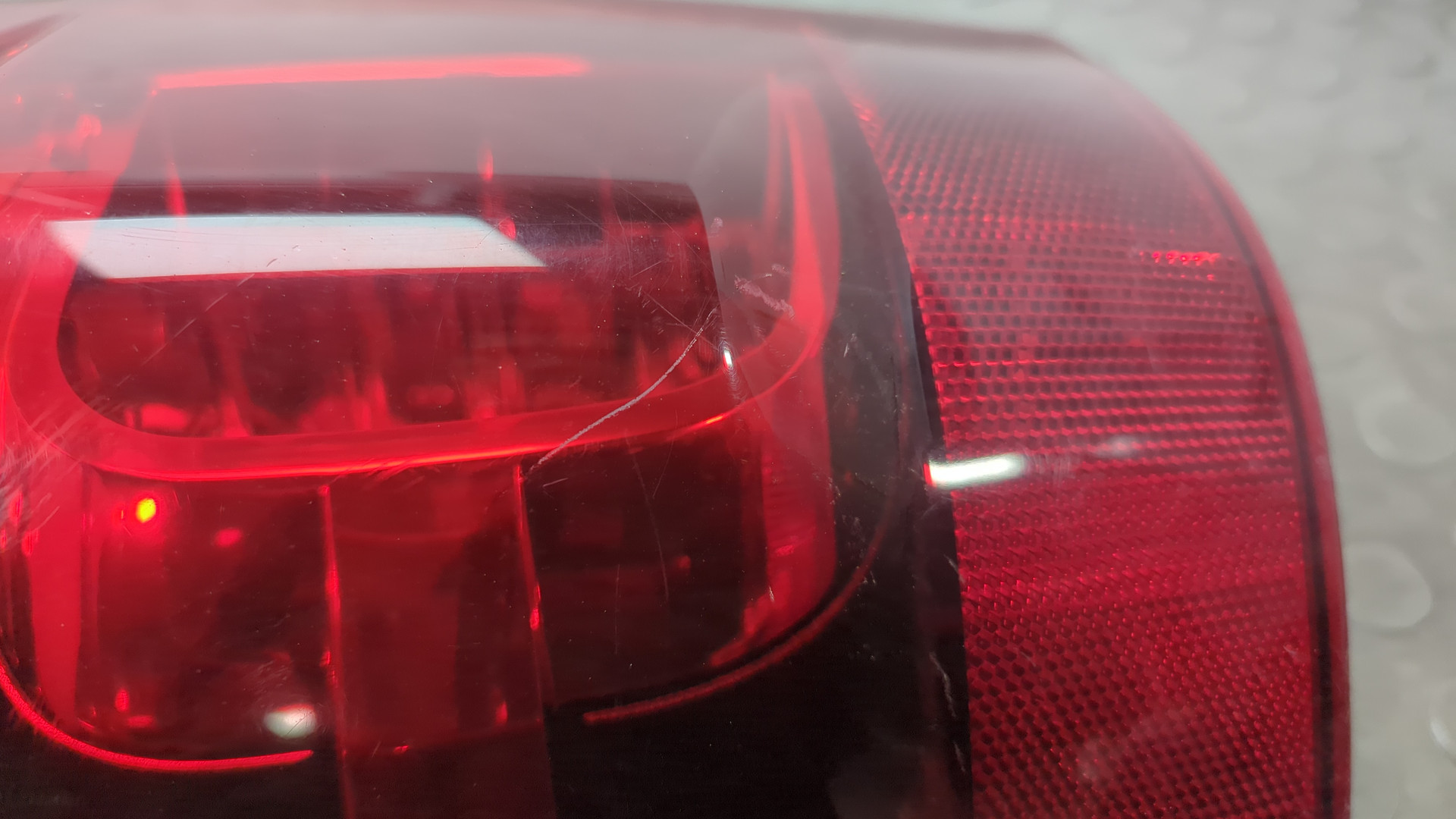 Фонарь задний левый