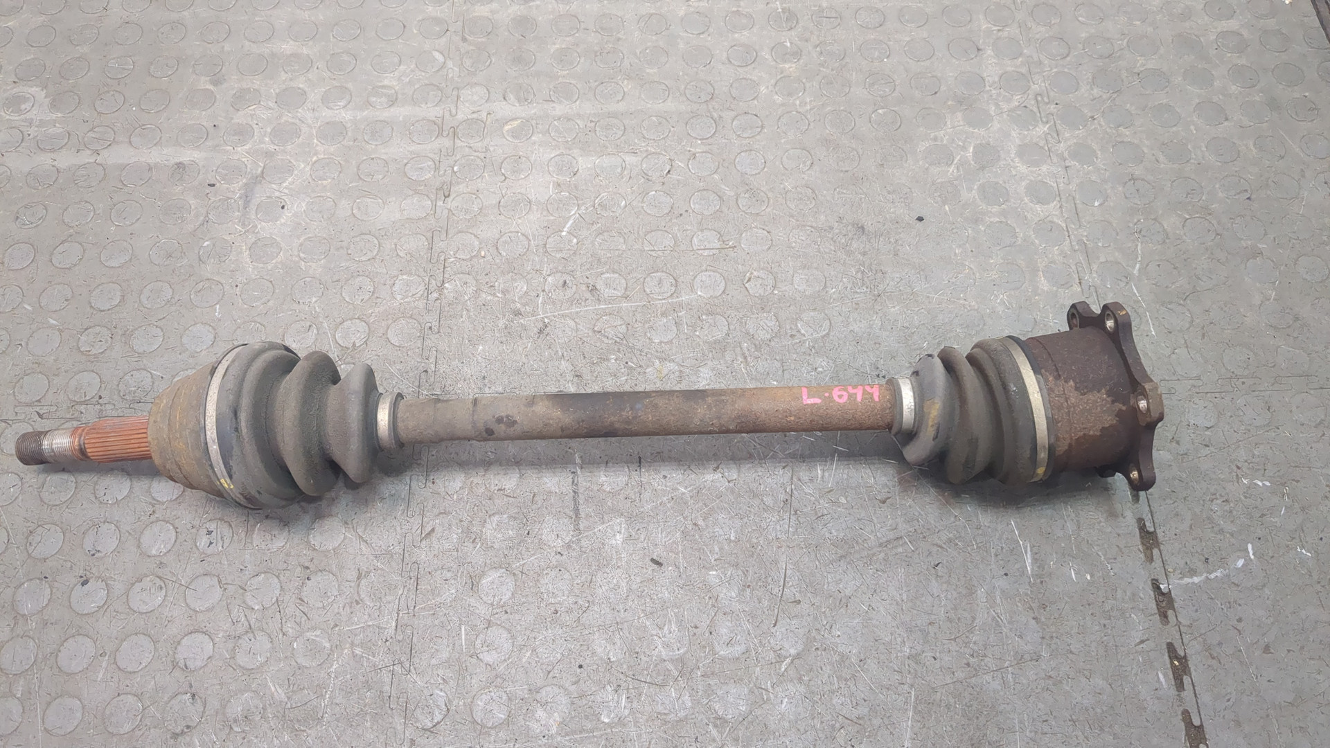 Полуось задняя