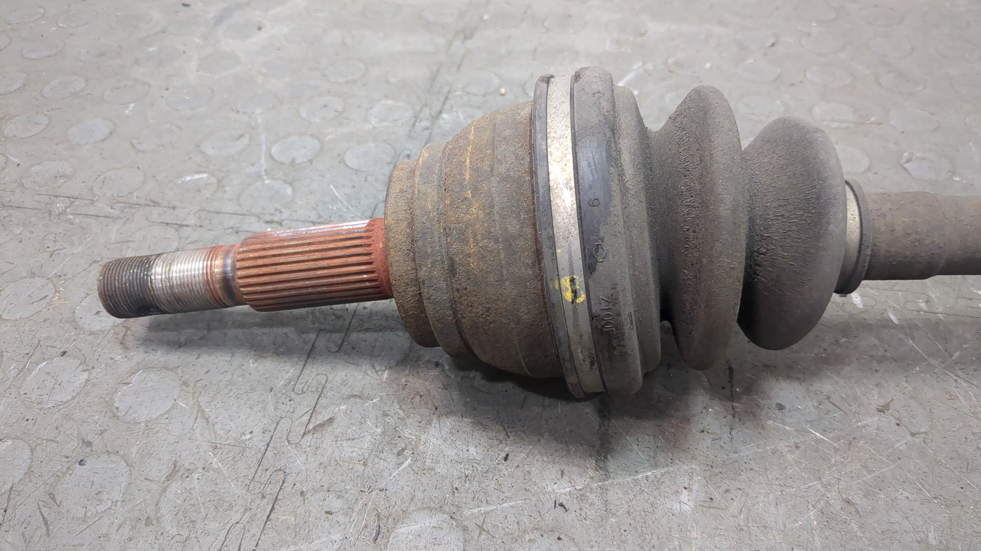 Полуось задняя