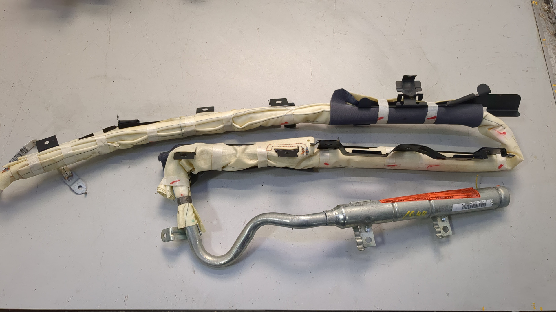 Подушка безопасности боковая (шторка)