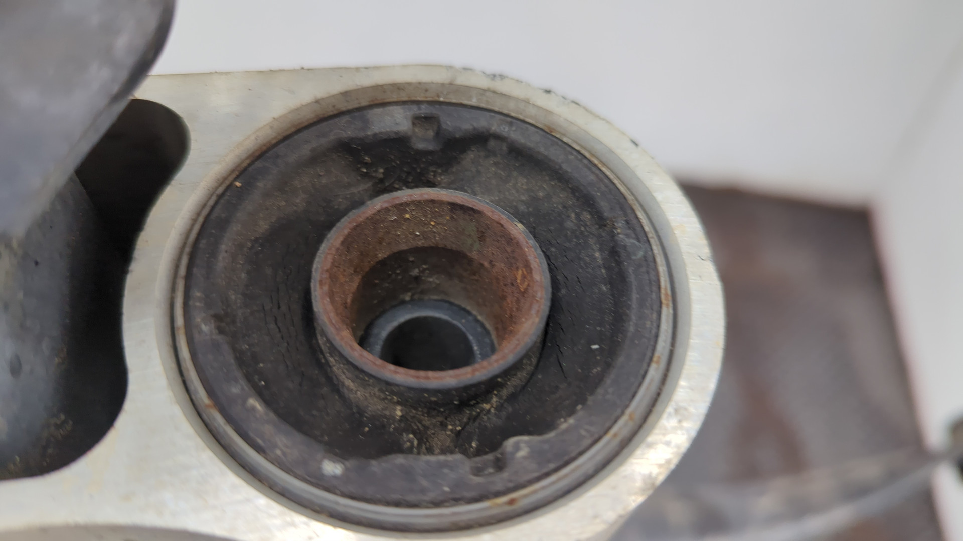 Балка подмоторная