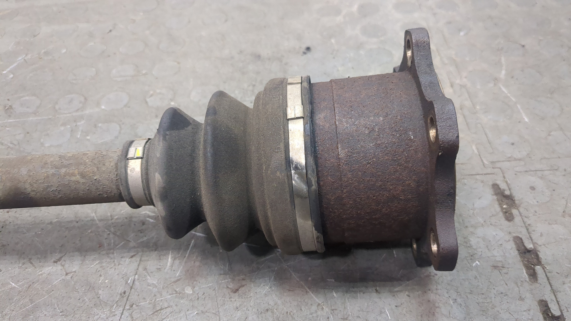 Полуось задняя для FX (S50) 2003-2007