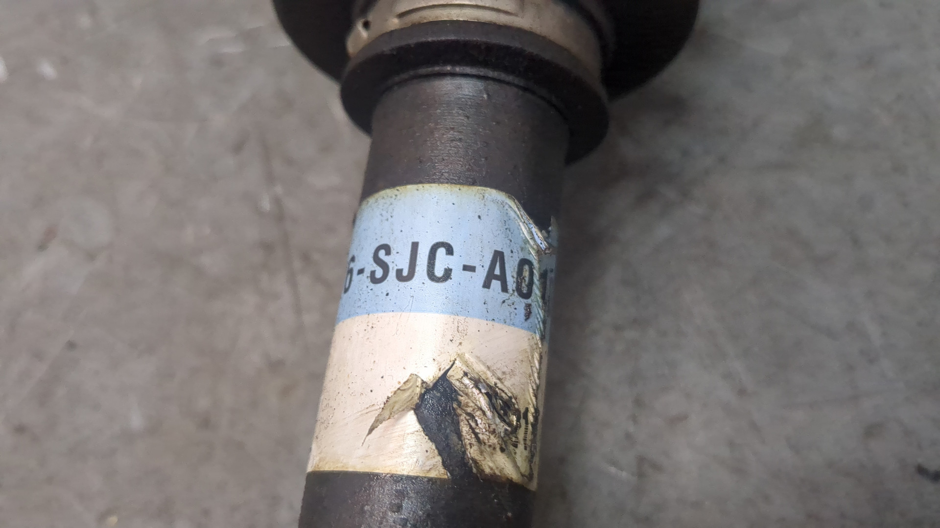 Полуось передняя левая