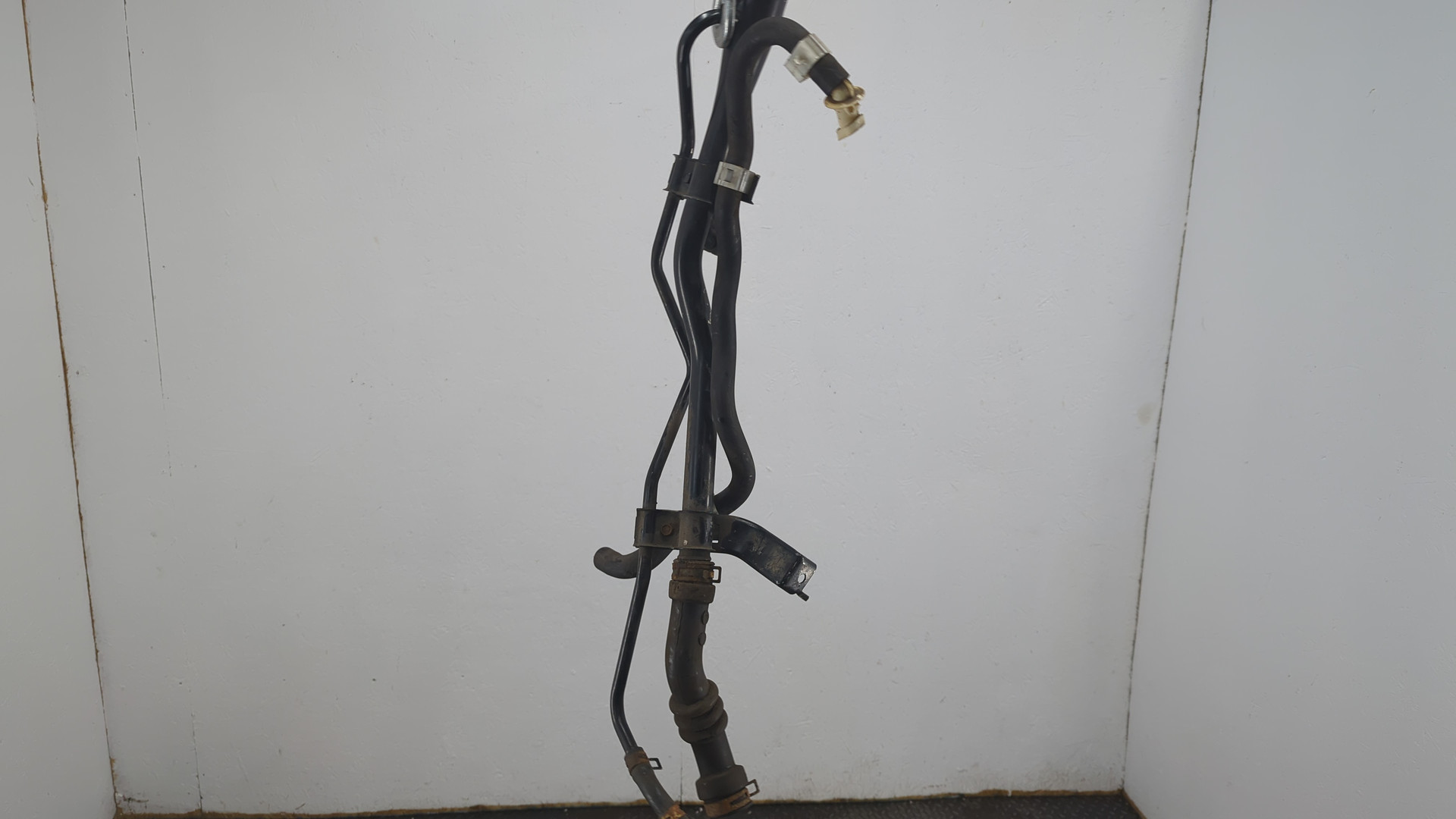 Горловина топливного бака