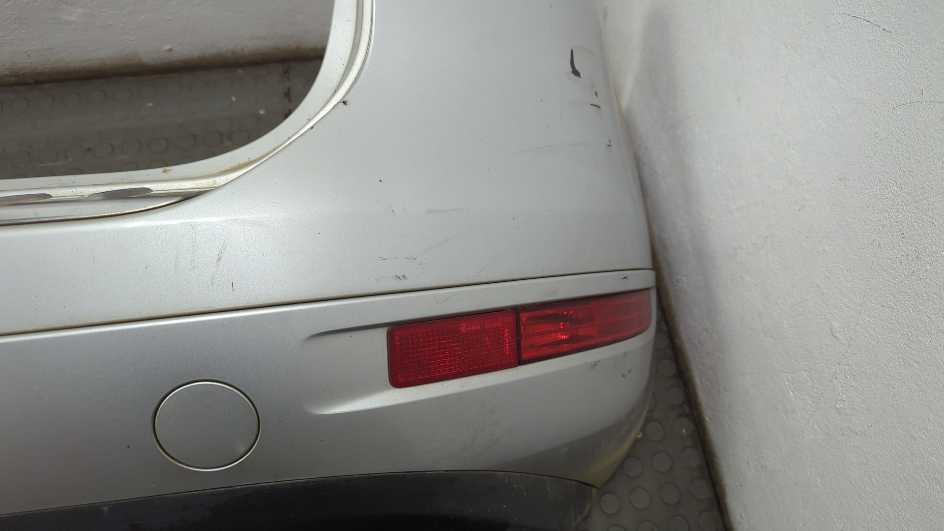 Бампер задний