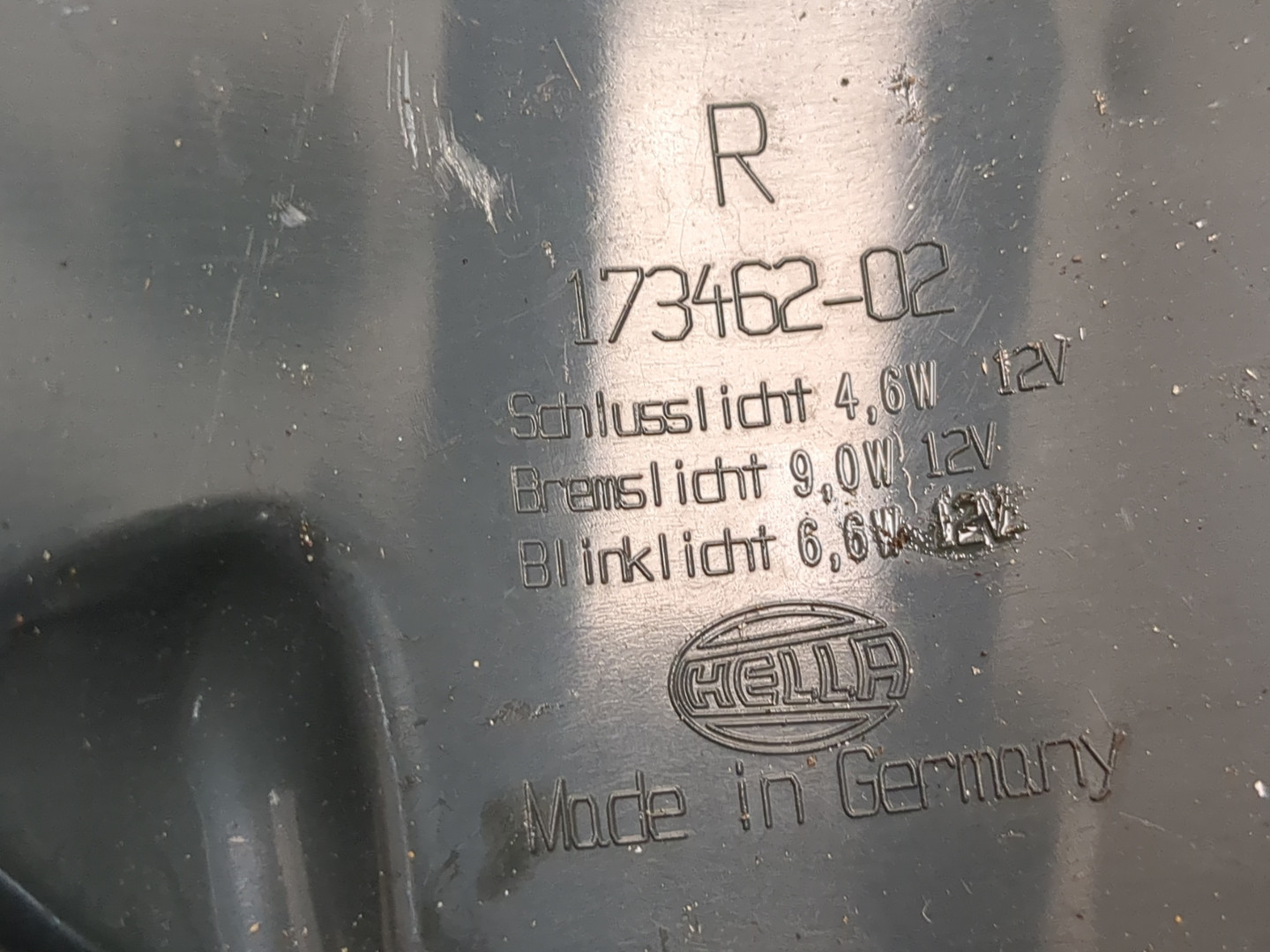 Фонарь задний правый