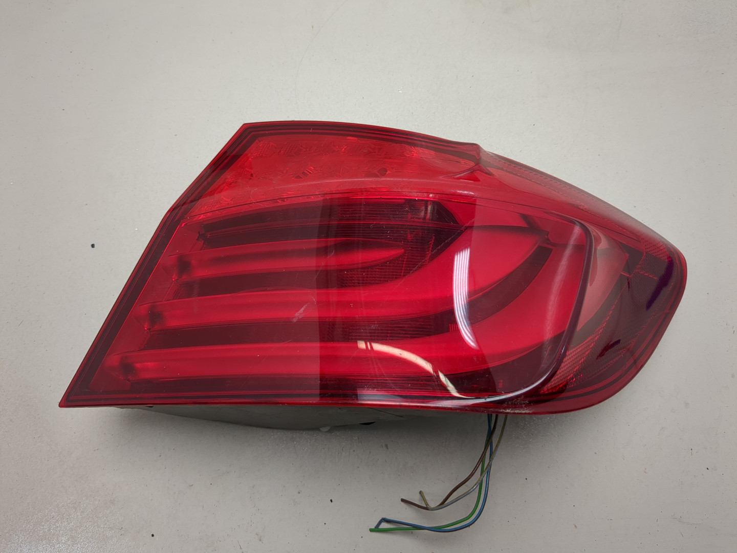 Фонарь задний правый