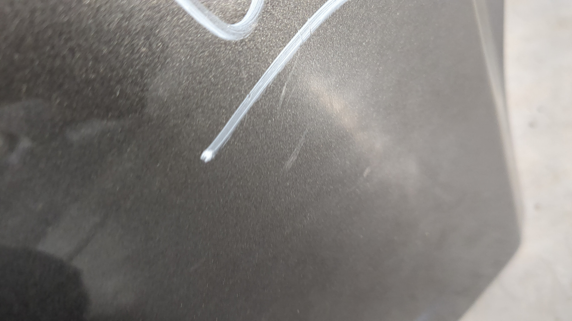 Крыло переднее левое