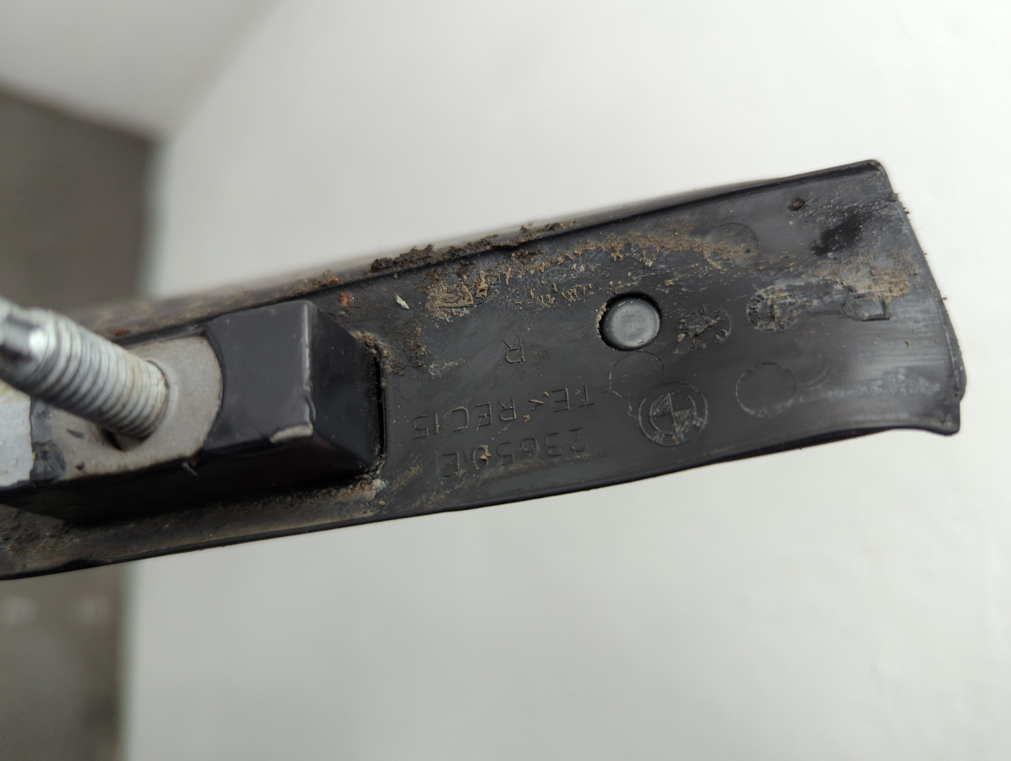 Рейлинг (релинг) правый (планка на крышу)