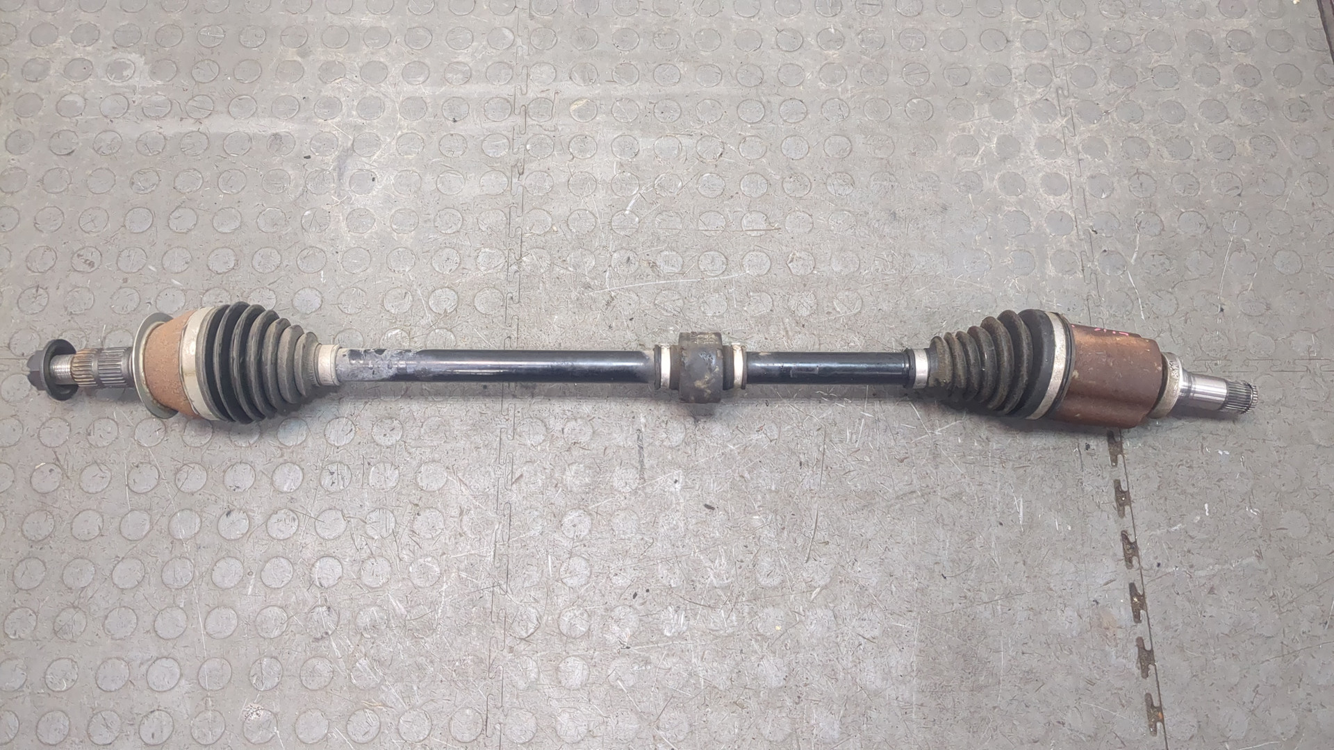 Полуось передняя правая