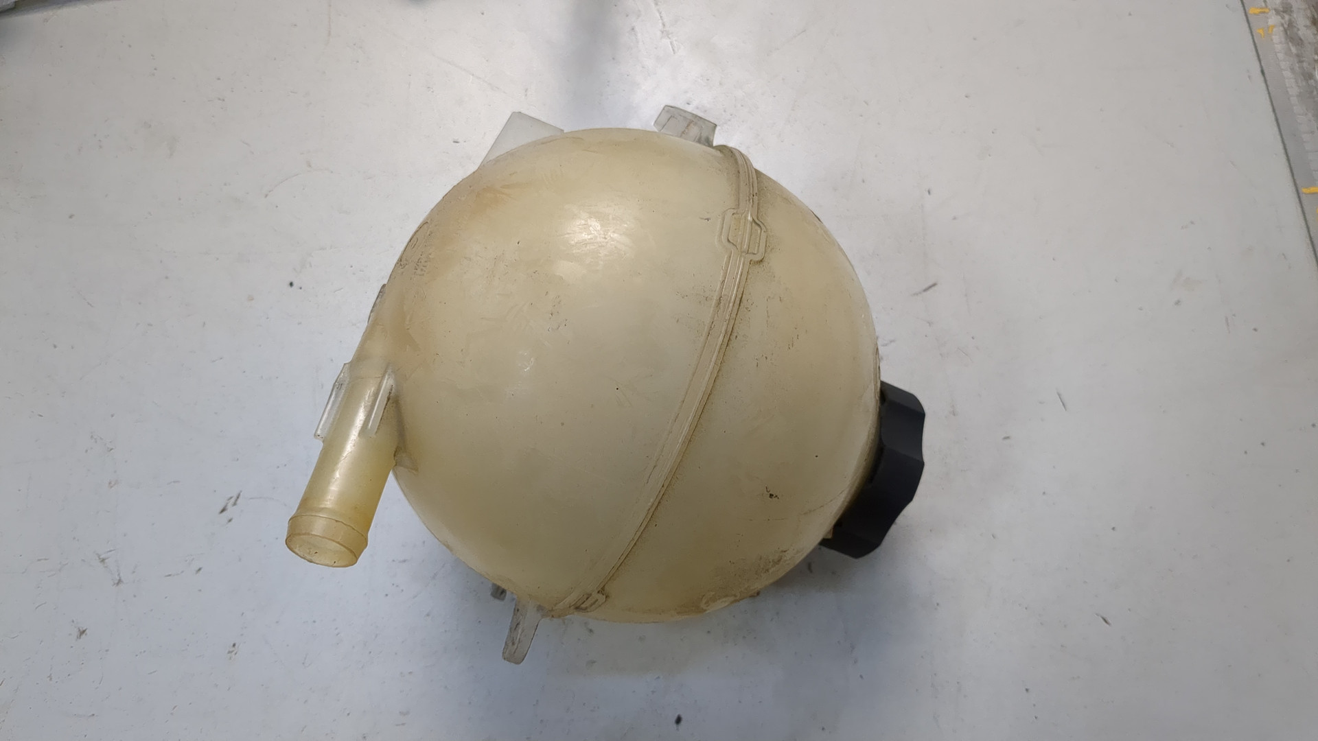 Бачок расширительный