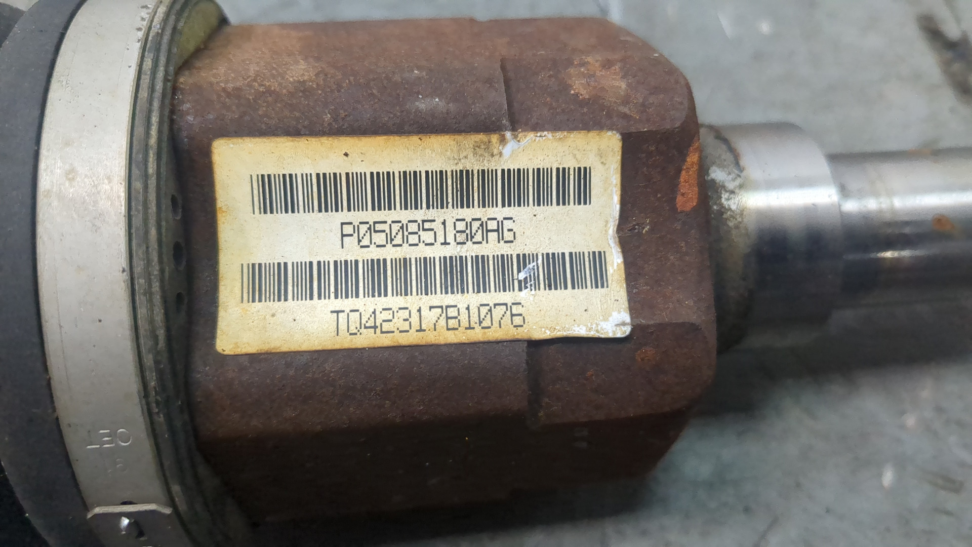 Полуось передняя левая