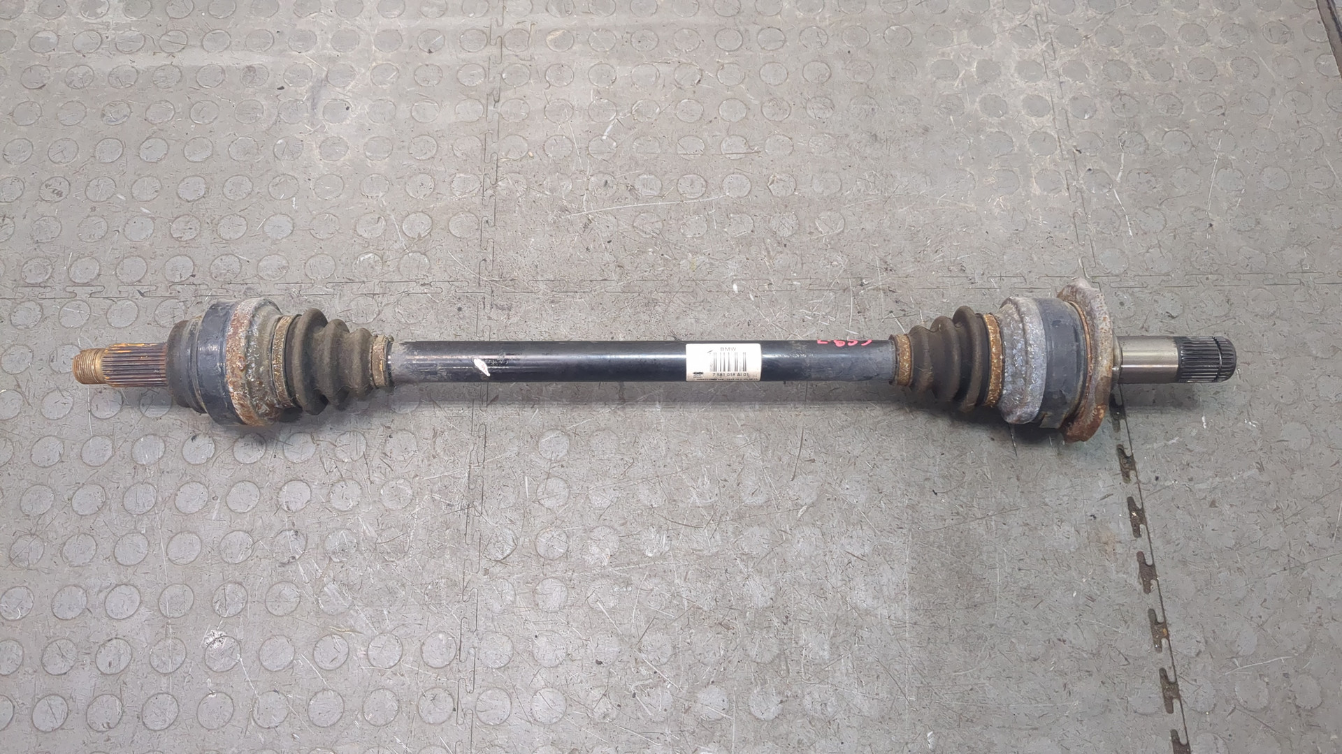 Полуось задняя правая