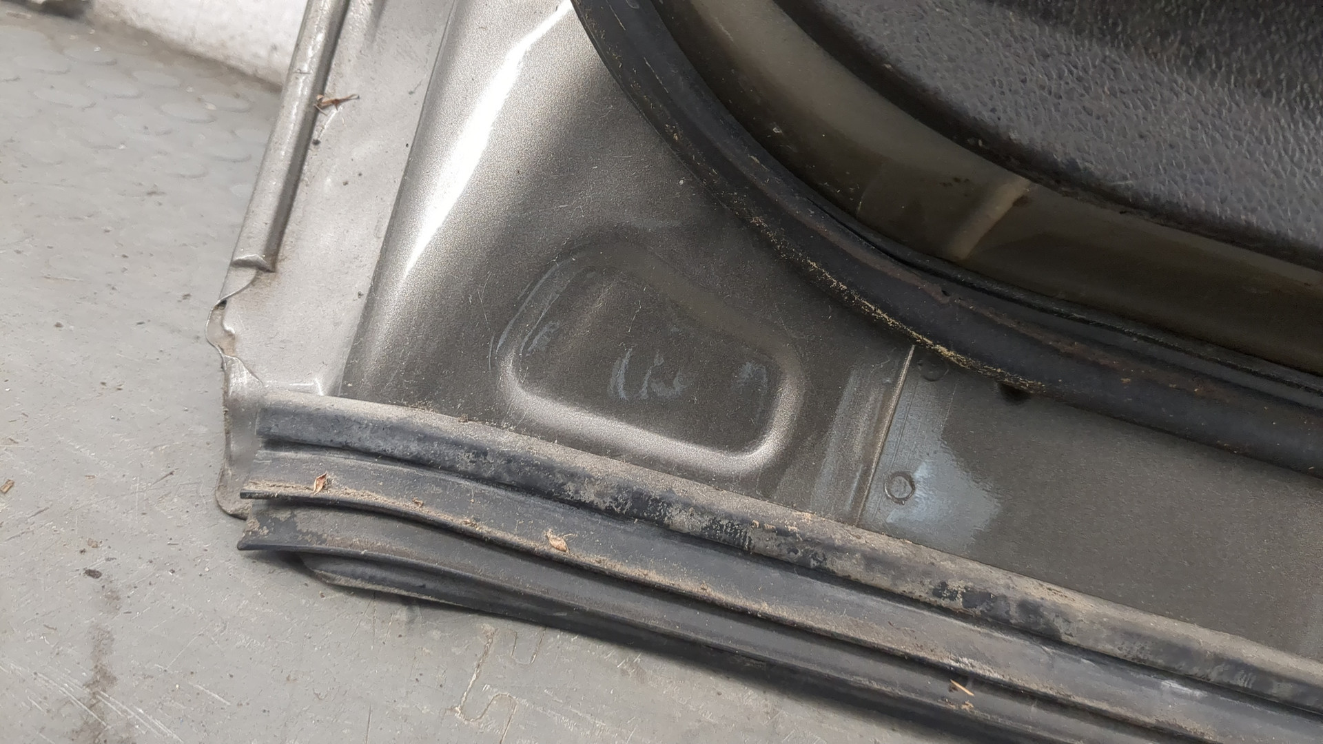 Дверь задняя правая