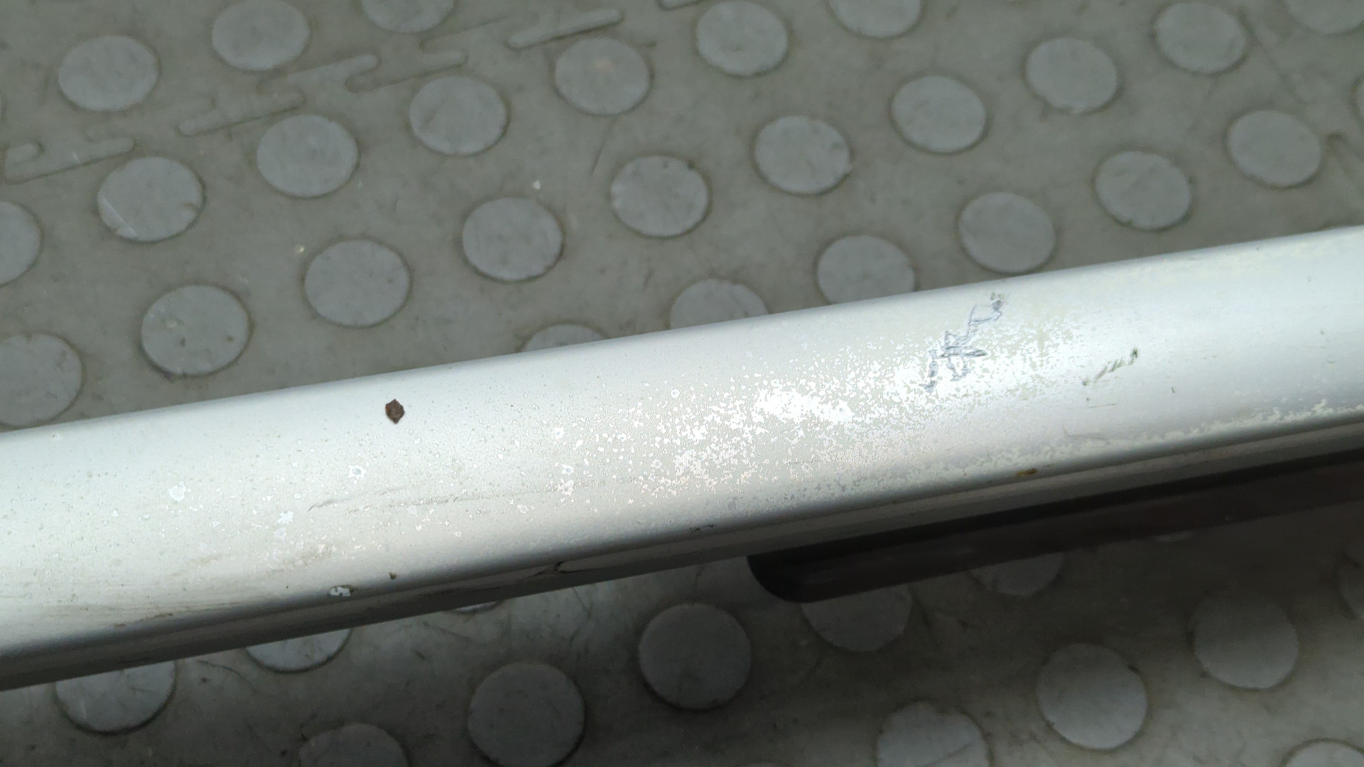 Рейлинг (релинг) правый (планка на крышу)