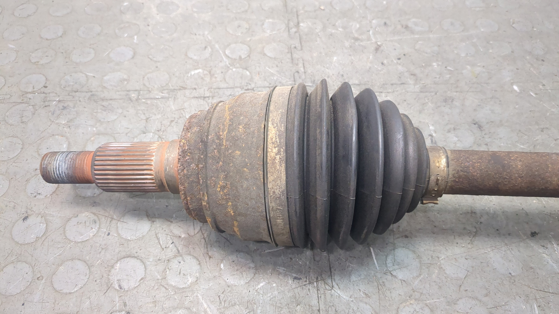 Полуось передняя