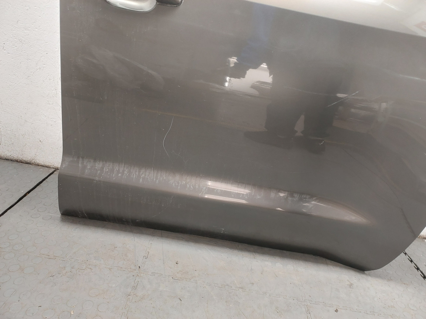 Дверь передняя правая