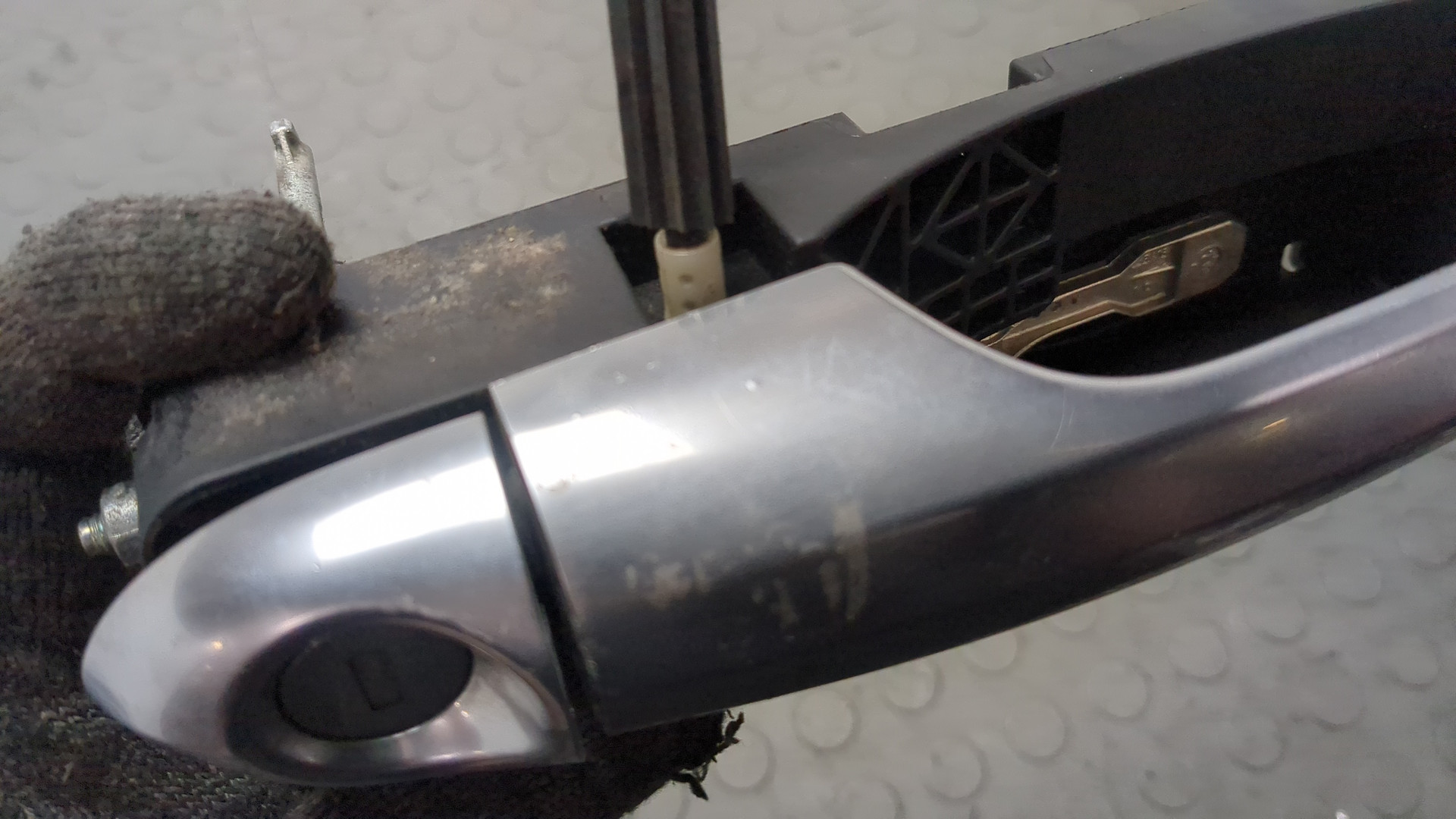 Ручка двери наружная