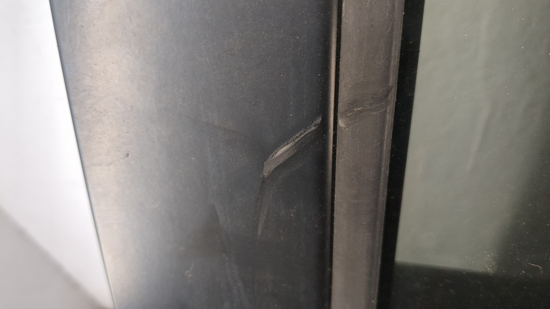 Дверь задняя левая