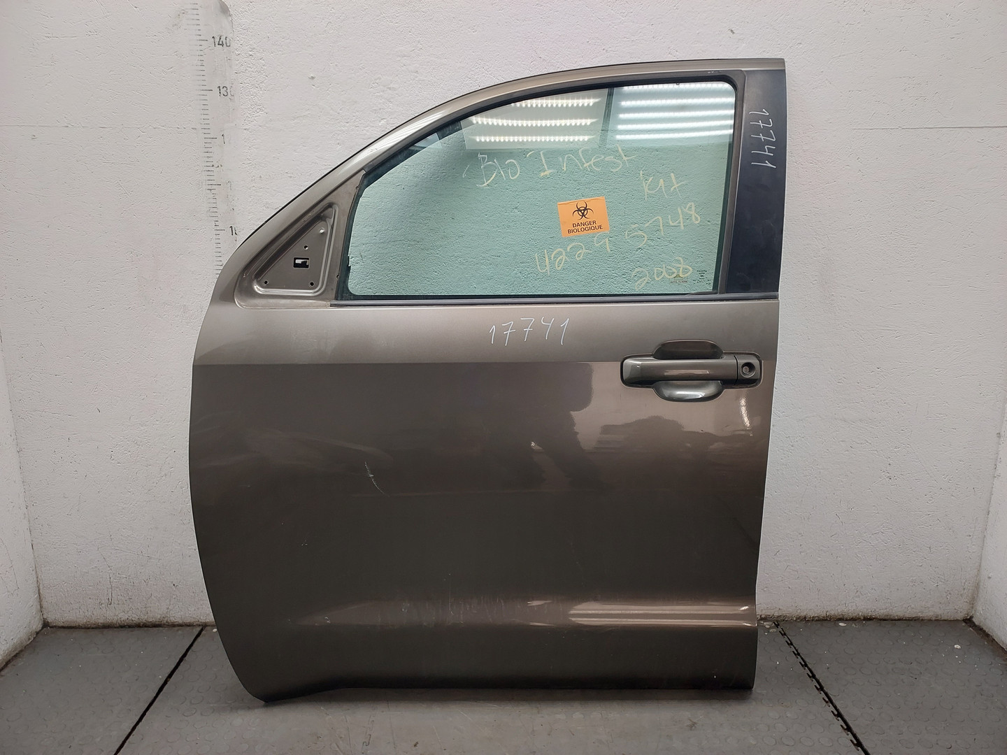 Дверь передняя левая