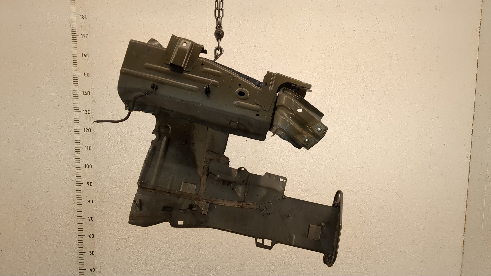 Лонжерон передний правый