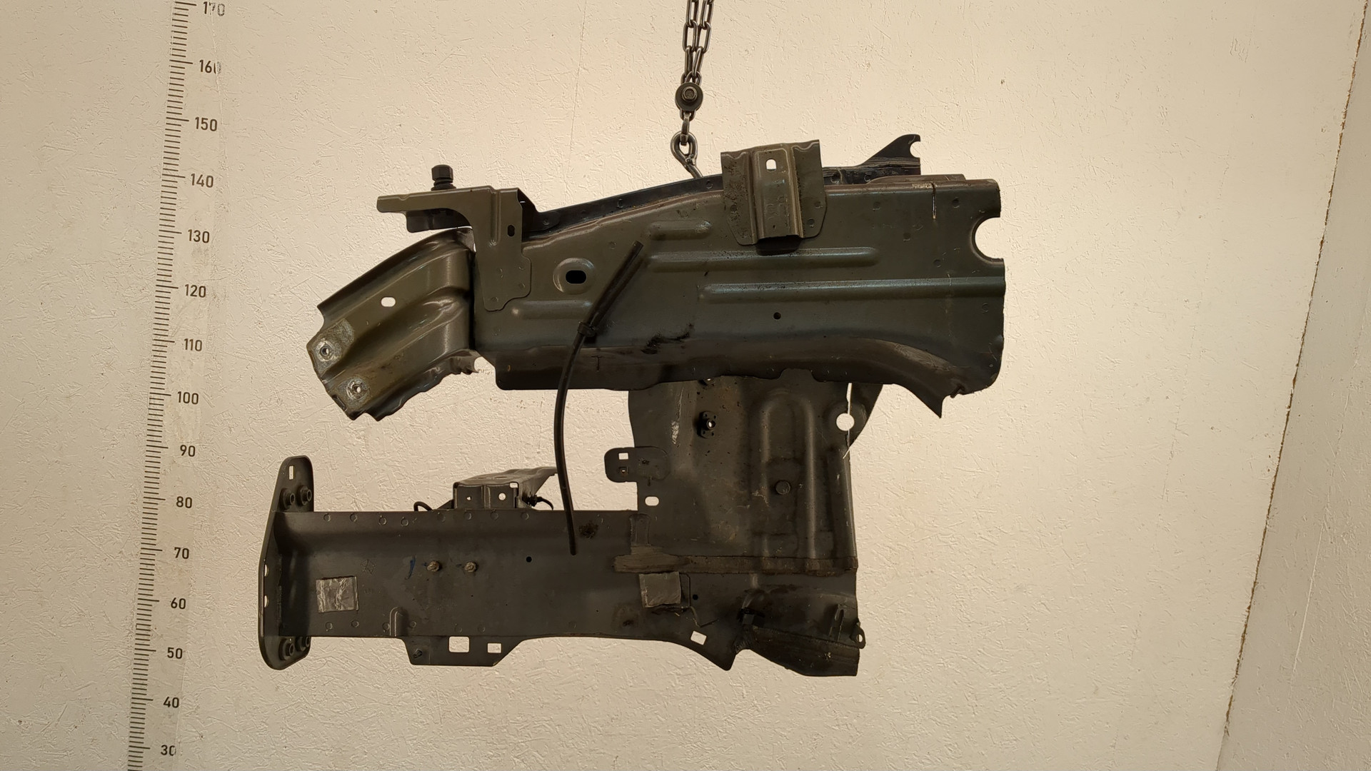 Лонжерон передний левый