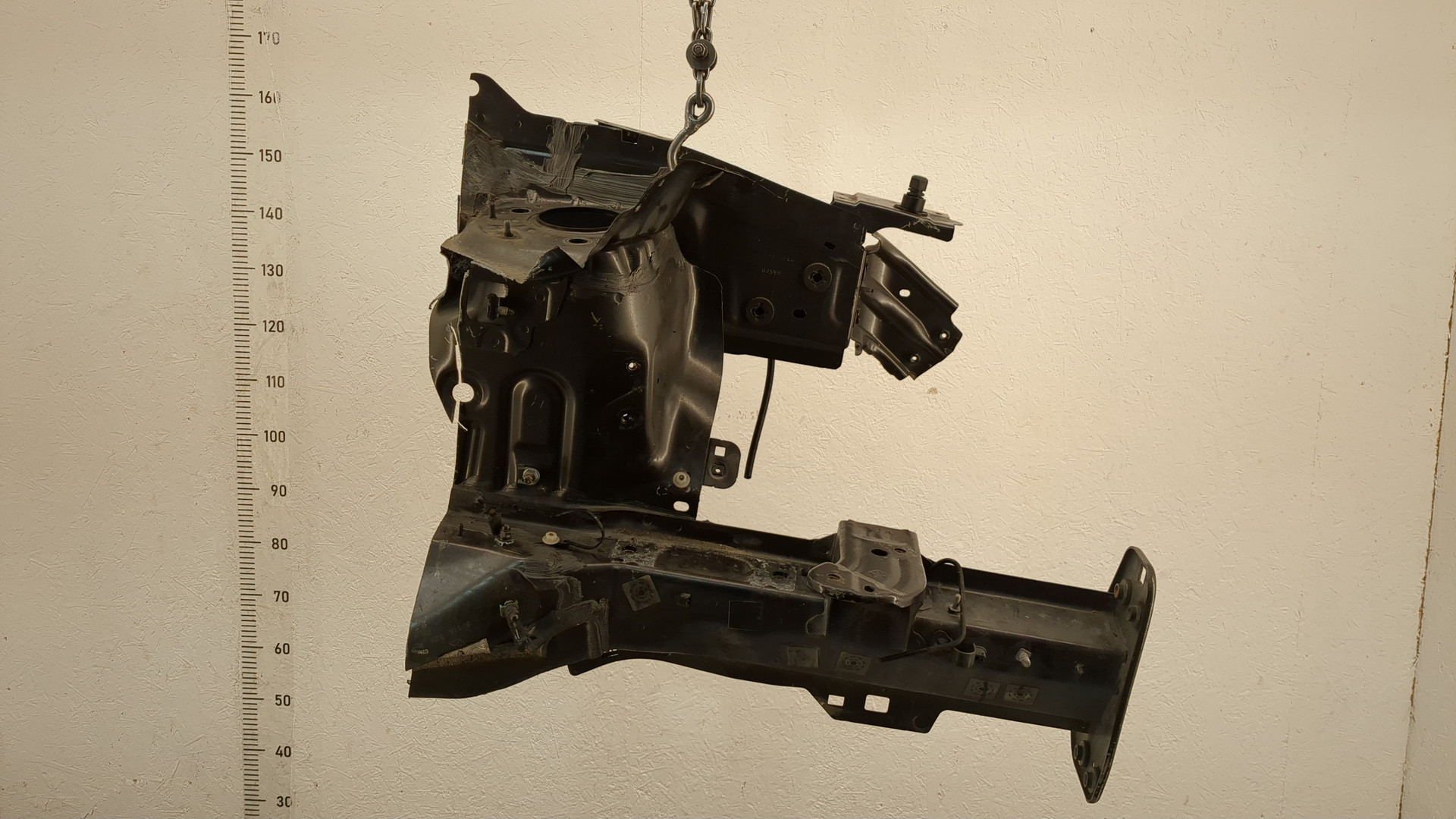 Лонжерон передний левый