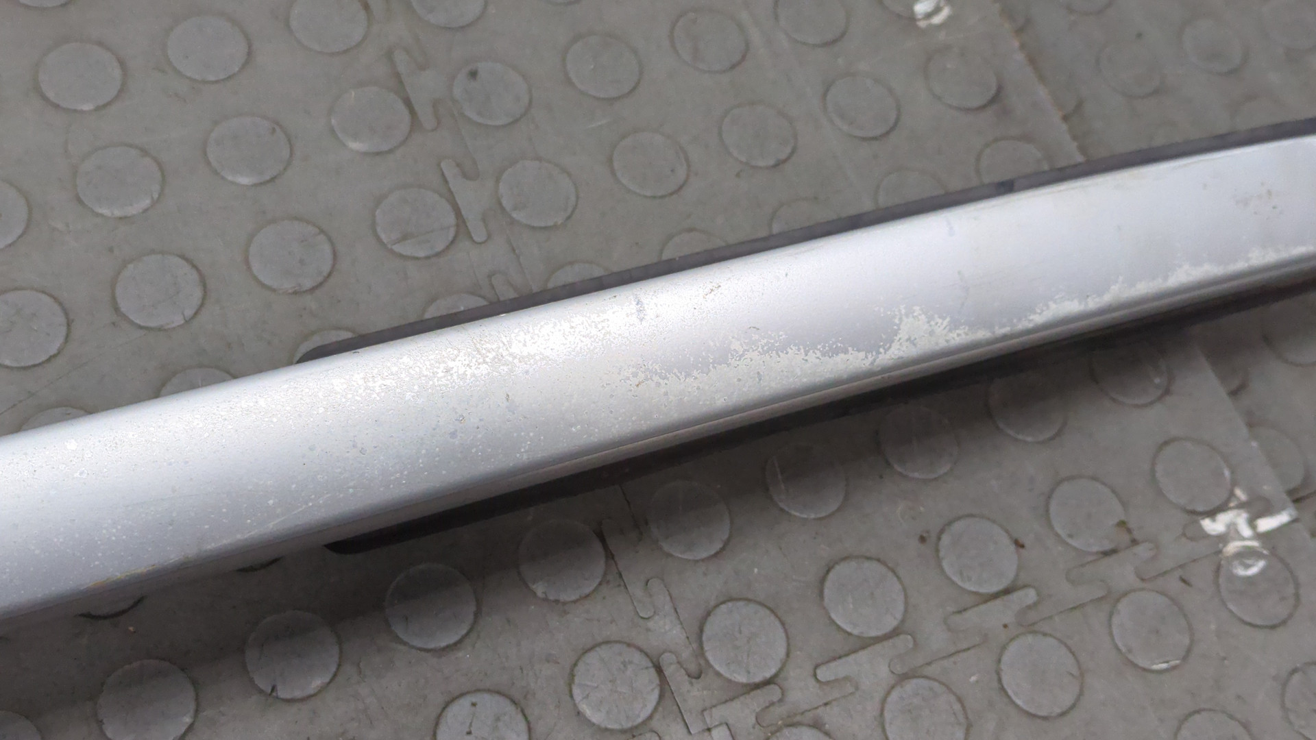 Рейлинг (релинг) левый (планка на крышу)