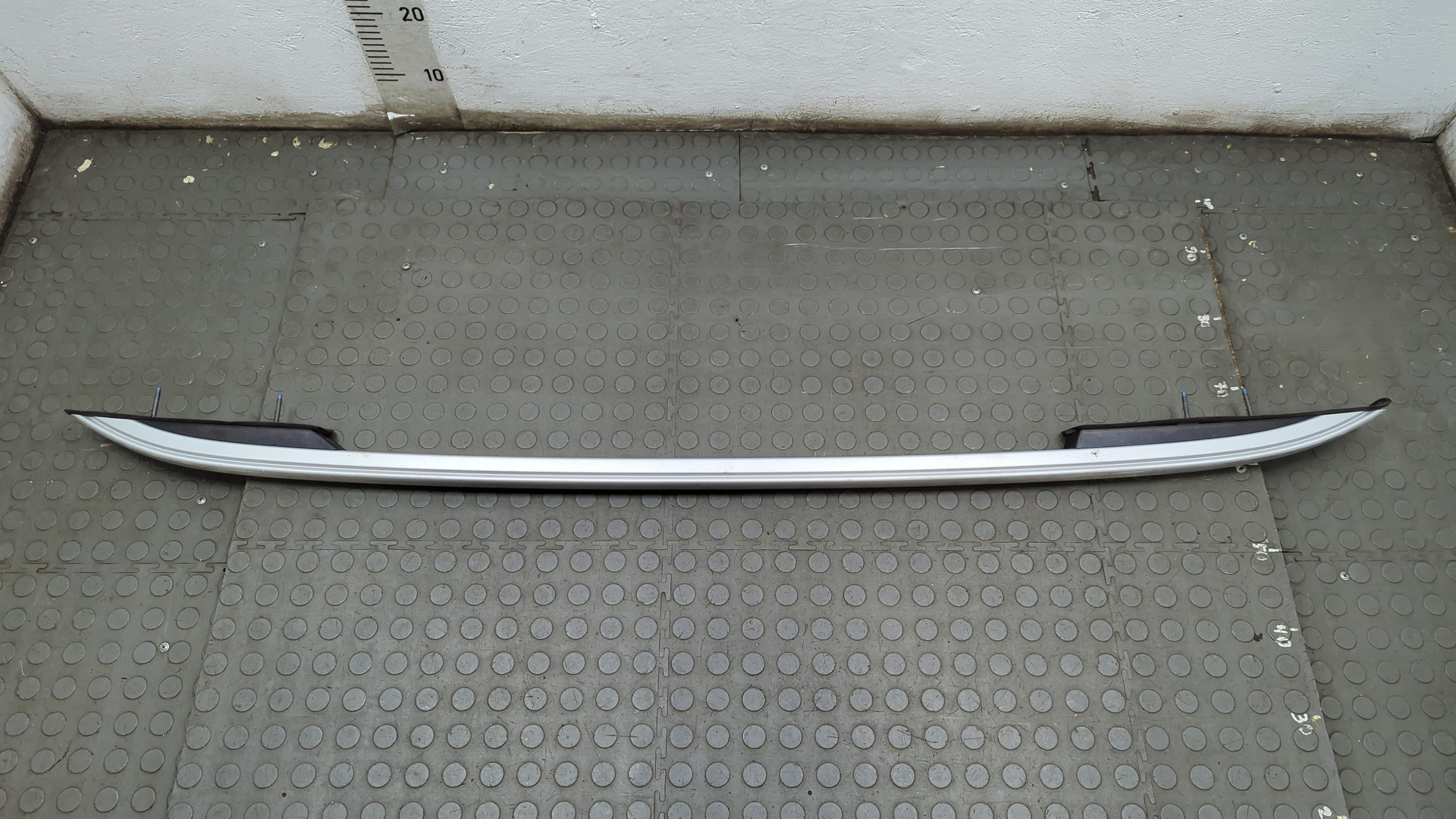 Рейлинг (релинг) левый (планка на крышу)