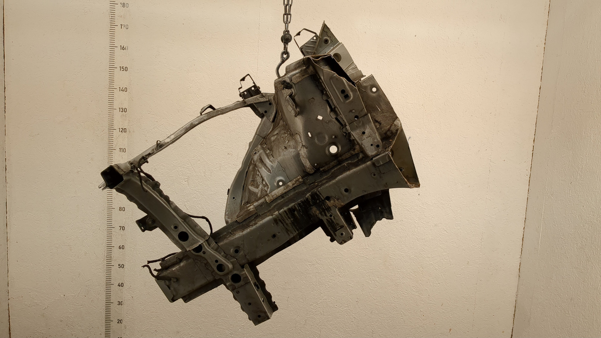 Лонжерон передний правый