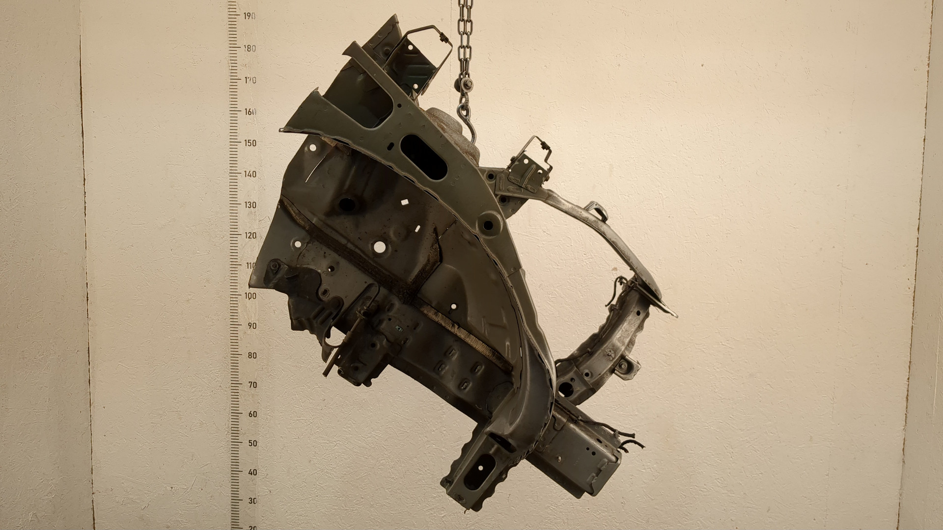 Лонжерон передний правый