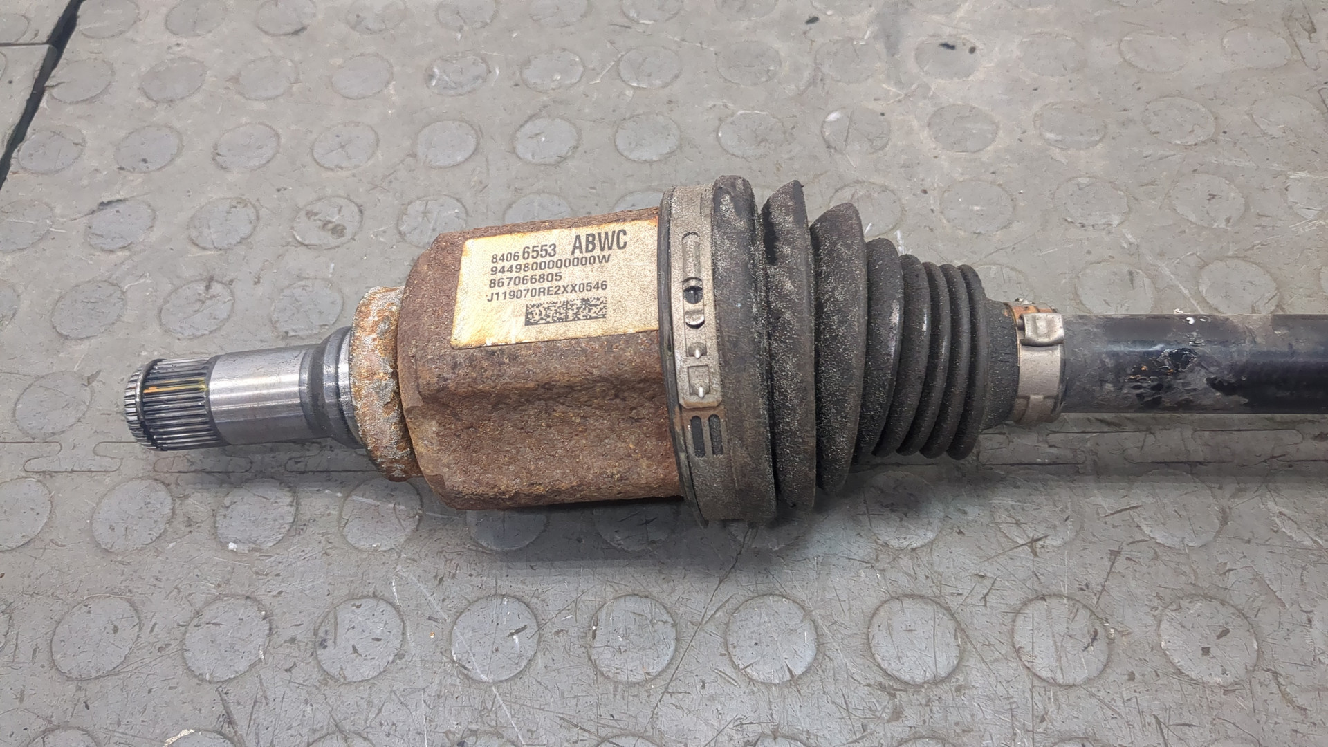 Полуось передняя правая