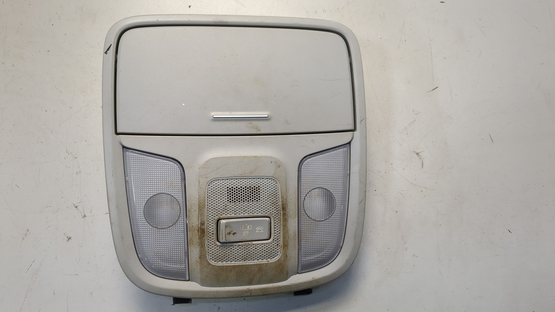 Плафон салонный