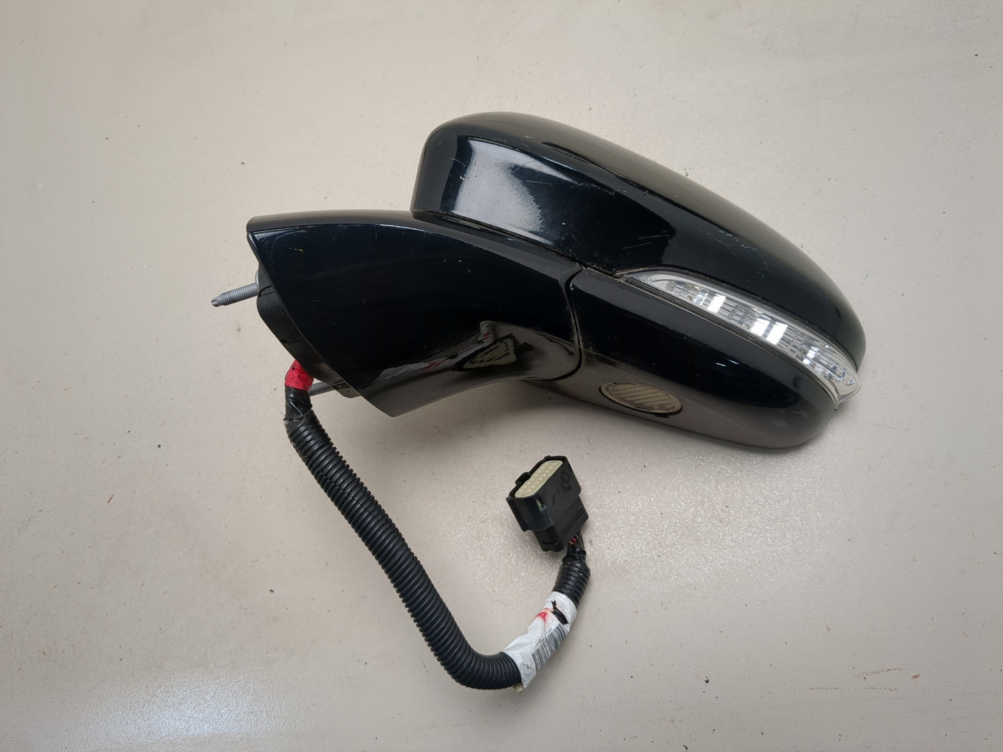 Зеркало левое электрическое