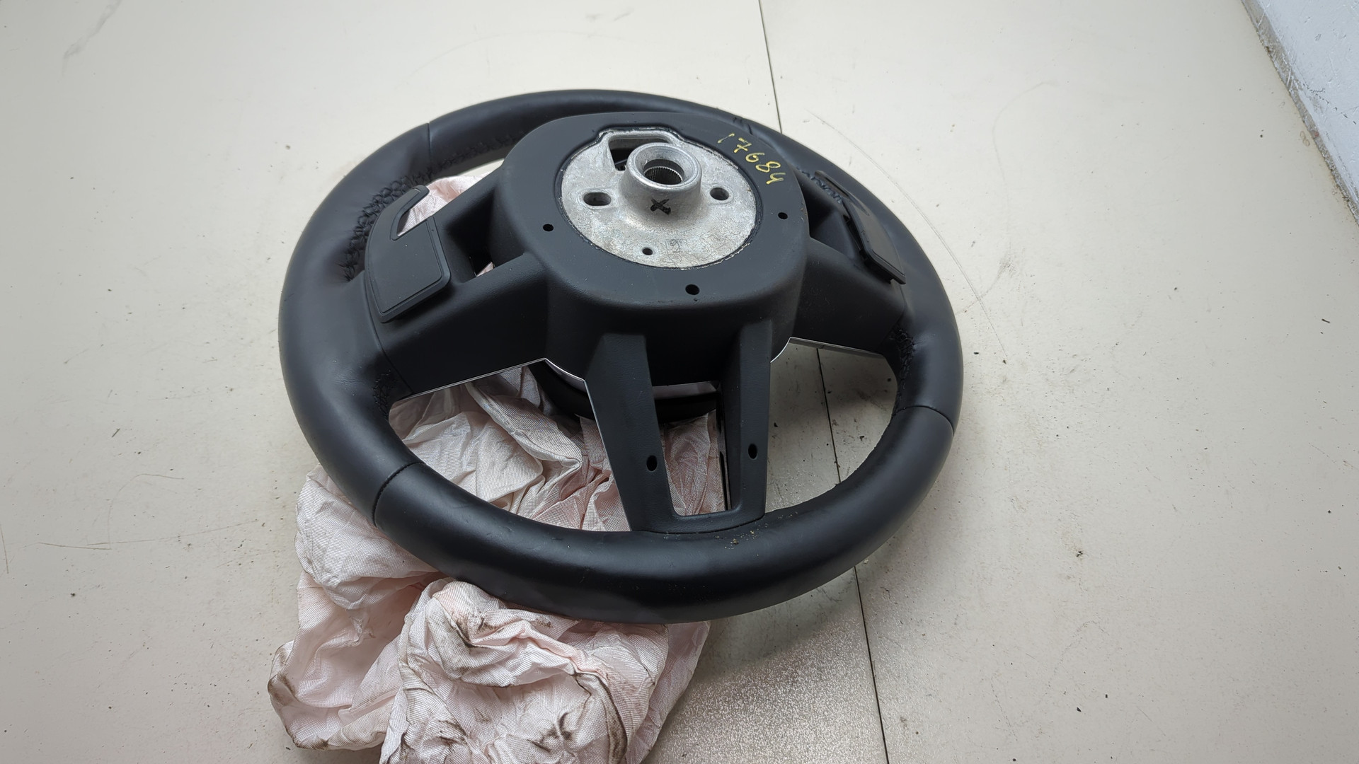 Рулевое колесо (руль)