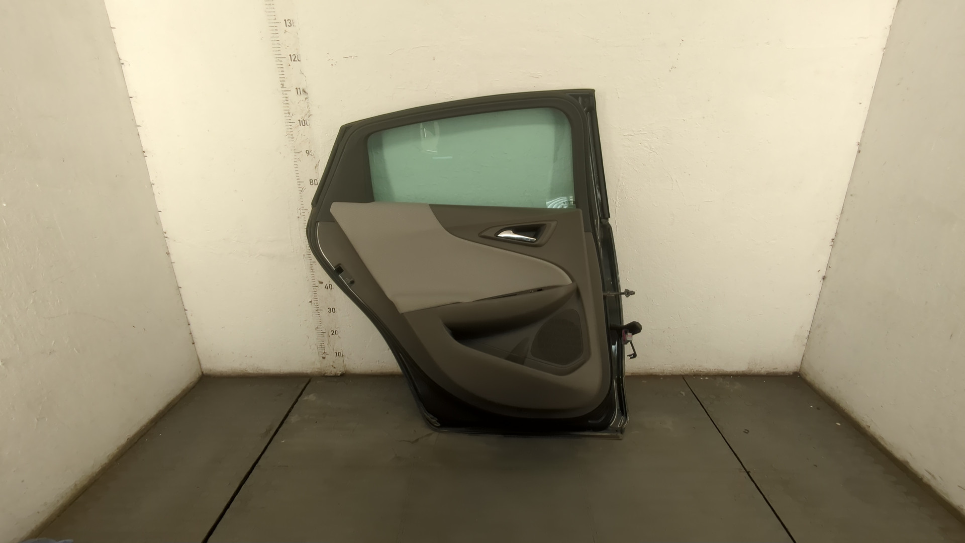 Дверь задняя левая