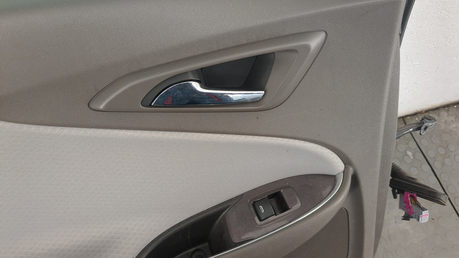 Дверь задняя левая