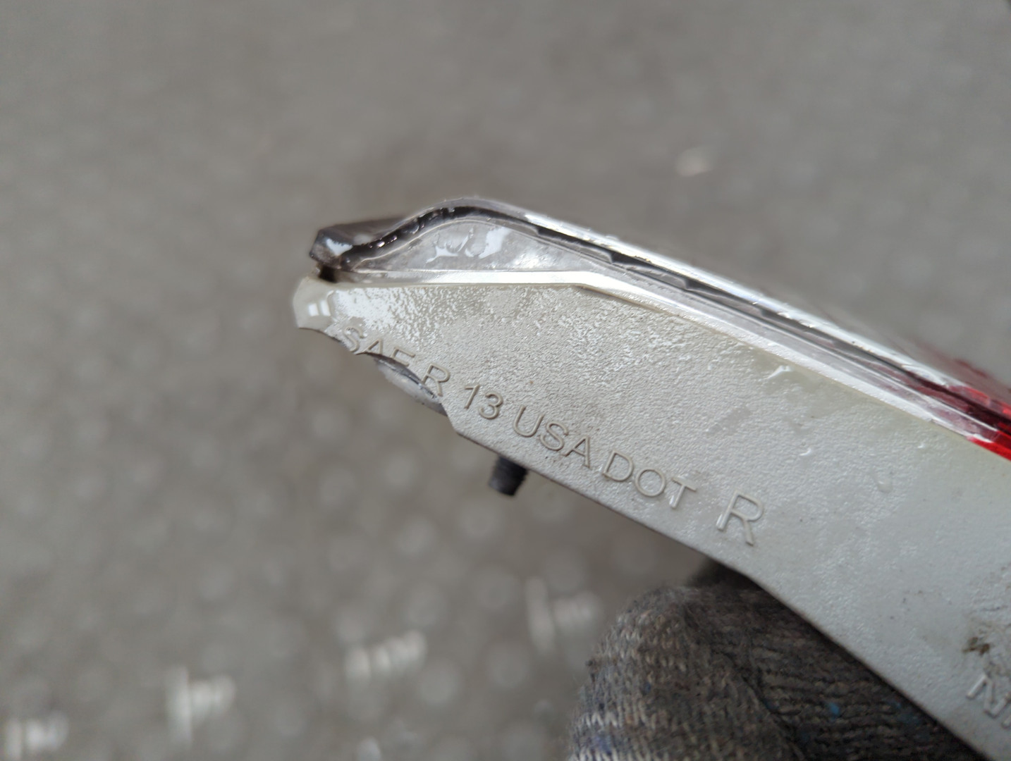 Фонарь задний правый