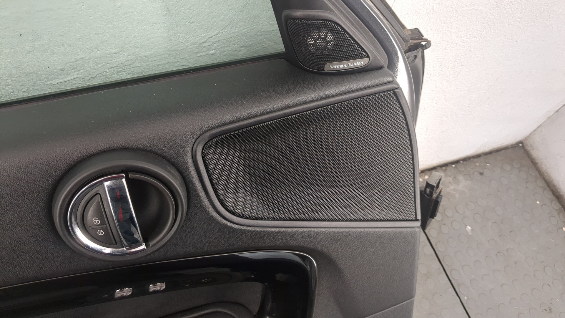 Дверь передняя левая