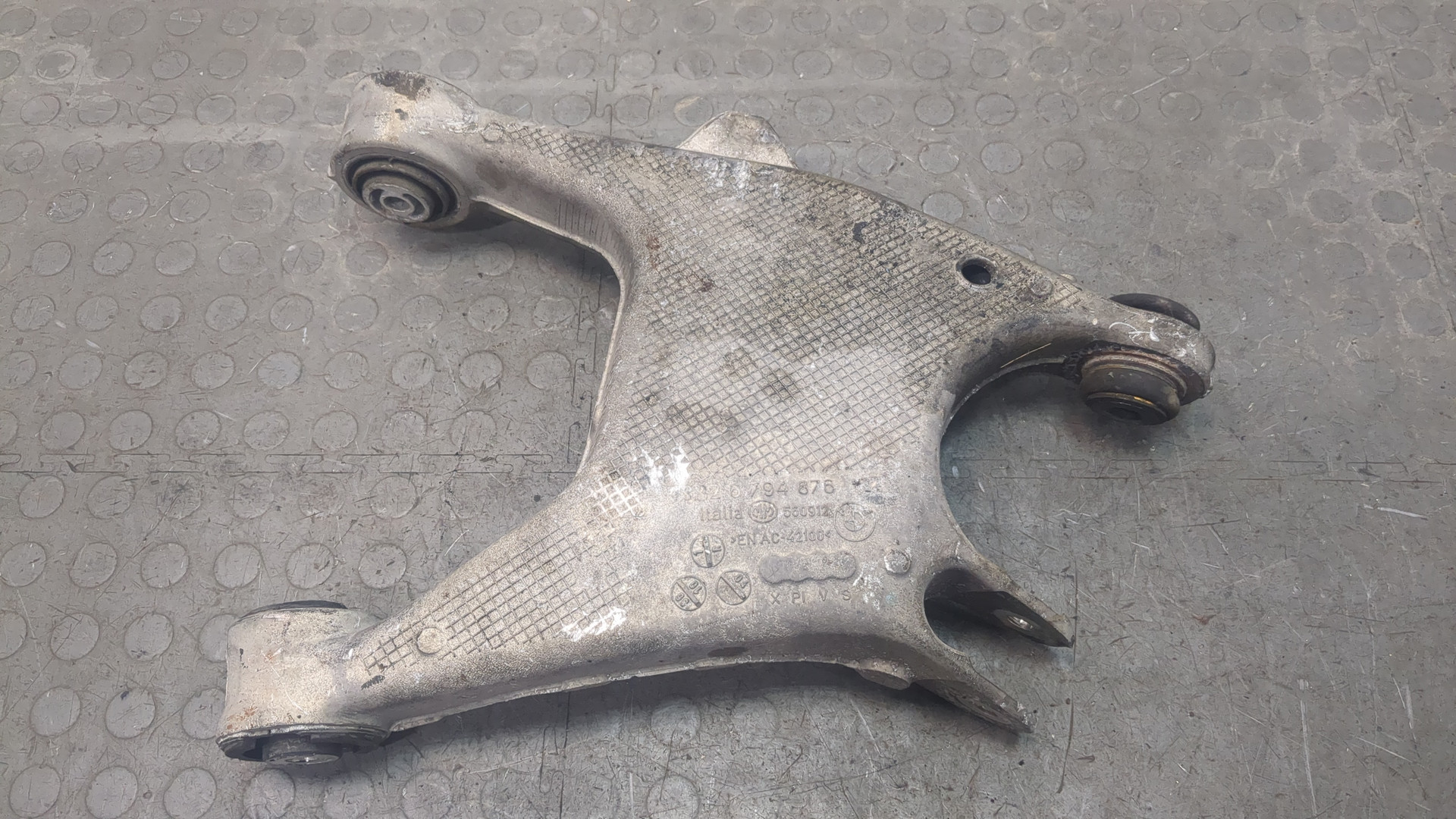 Рычаг задний правый